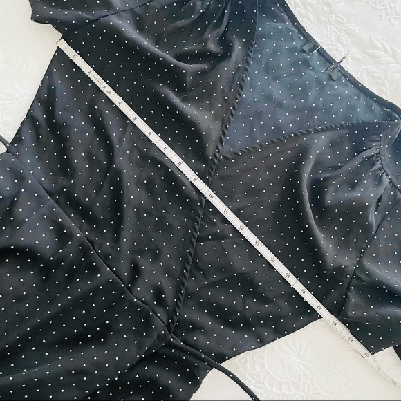 NWOT Lulu’s Farah Black Print Midi Wrap Dress Small - Picture 5 of 8